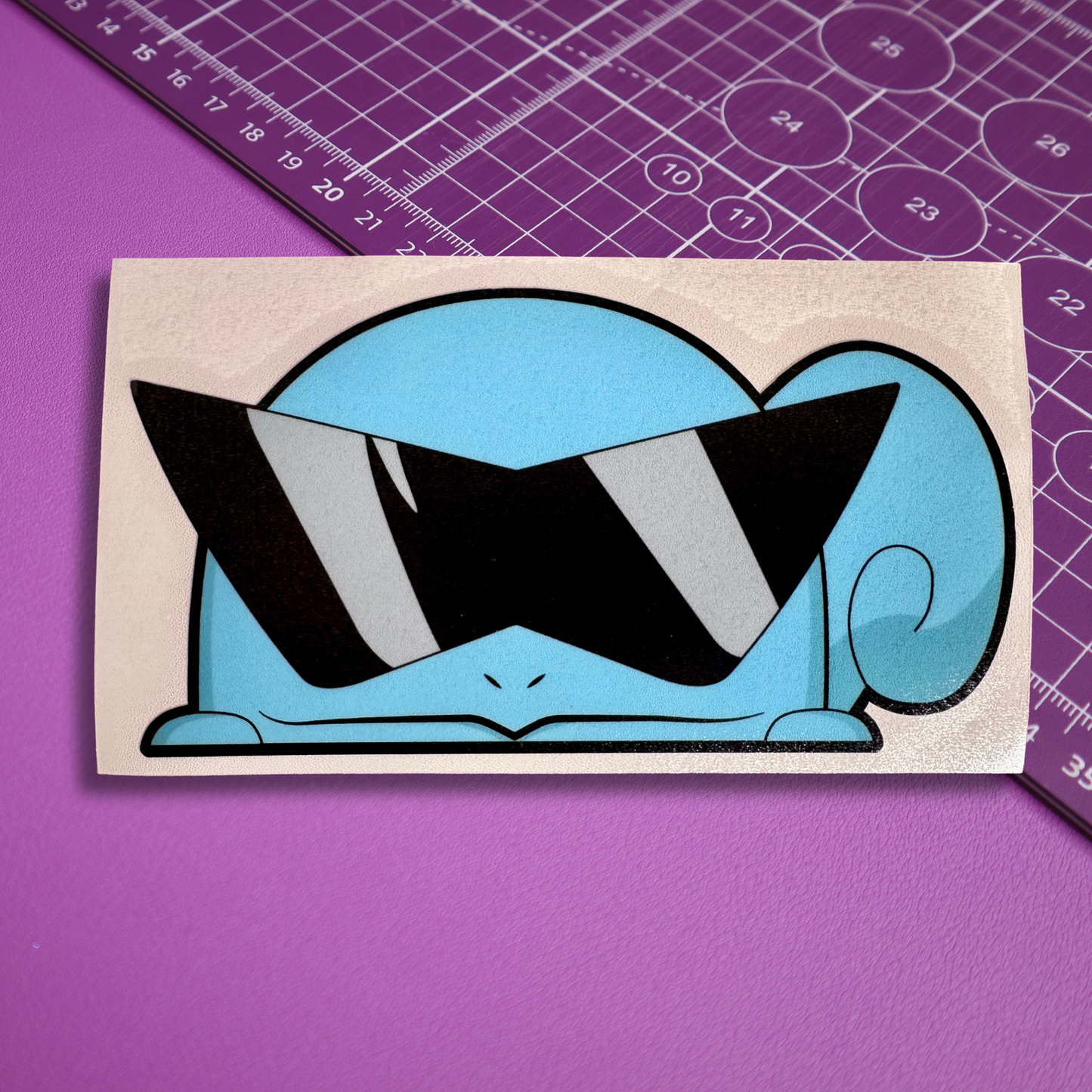 Water Turtle w/ Triangle Sunglasses Peeker